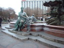 Unter den Linden: Neptun-Brunnen mit nackter St...