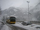 Reisebus vor der Auffahrt zum Chalet Alpina