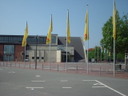 Weser-Ems-Halle: Blick vom Parkplatz auf Seiten...