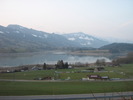 Fast leer gefallener See in der Schweiz